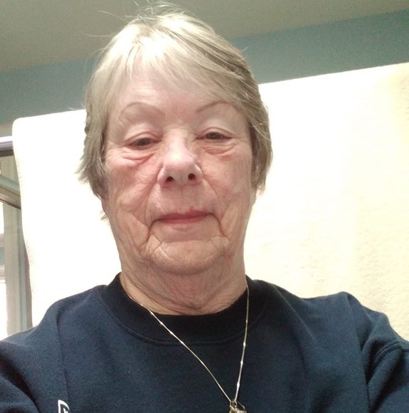 Meet your Posher, Loretta - Picture 1 of 1